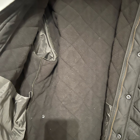 Men’s Barbour quilted leather trimmed jacket - Picture 7 of 16
